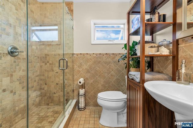 82 Elizabeth Avenue, Elmwood Park, NJ 07407