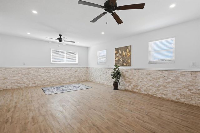 155 E COUNTRY CIRCLE DRIVE E, Port Orange, FL 32128