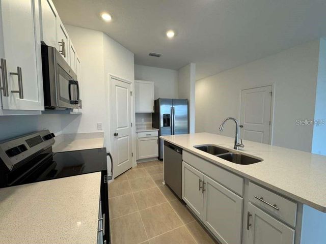 7629 WATERSCAPE DRIVE, Groveland, FL 34736