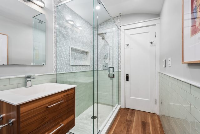 2621 W Windsor Avenue, Chicago, IL 60625