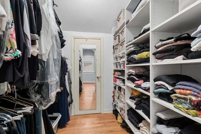 2621 W Windsor Avenue, Chicago, IL 60625