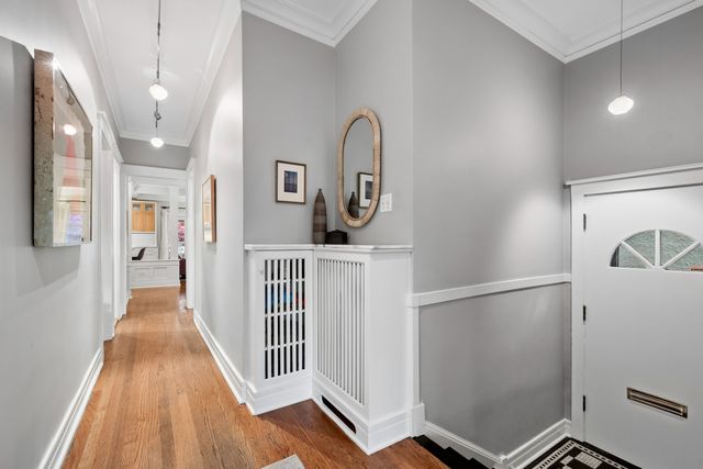 2621 W Windsor Avenue, Chicago, IL 60625