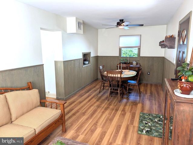 16 EATON RD, Pennsville, NJ 08070