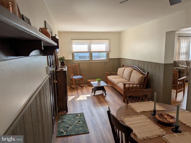 16 EATON RD, Pennsville, NJ 08070