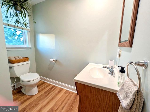 16 EATON RD, Pennsville, NJ 08070