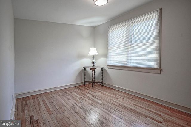16 EATON RD, Pennsville, NJ 08070