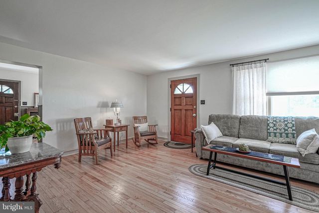 16 EATON RD, Pennsville, NJ 08070