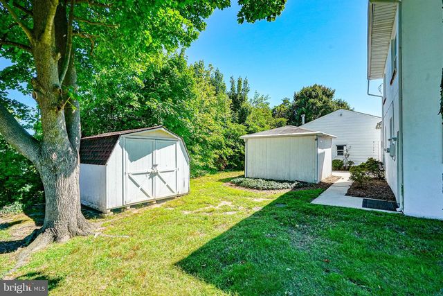 16 EATON RD, Pennsville, NJ 08070