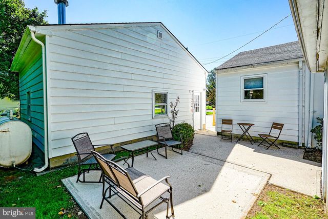 16 EATON RD, Pennsville, NJ 08070