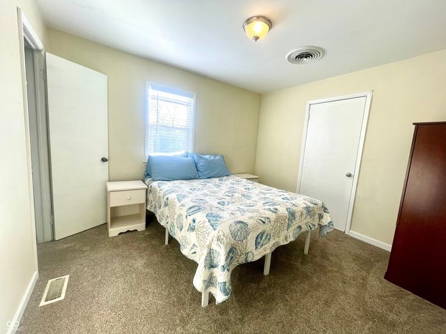 1601 S Clark Street, Muncie, IN 47302