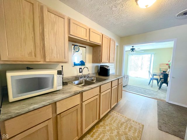 1601 S Clark Street, Muncie, IN 47302