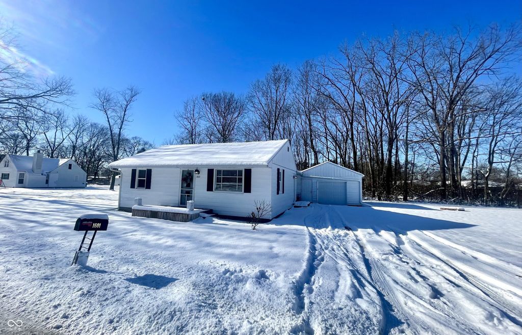 1601 S Clark Street, Muncie, IN 47302