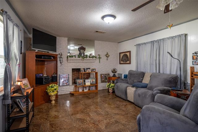 309 N Beech Street, Woodville, TX 75979