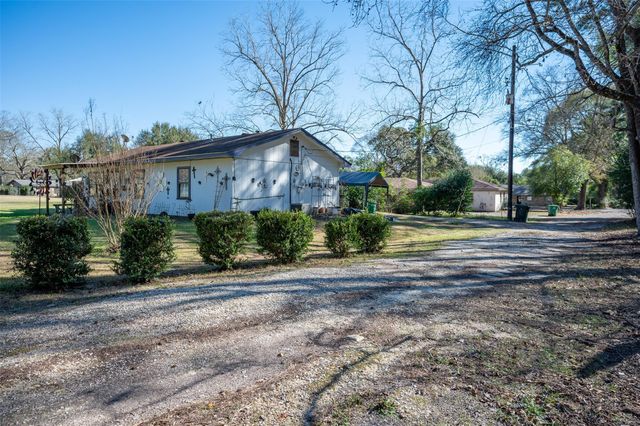 309 N Beech Street, Woodville, TX 75979