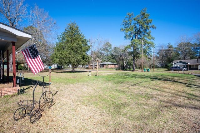 309 N Beech Street, Woodville, TX 75979