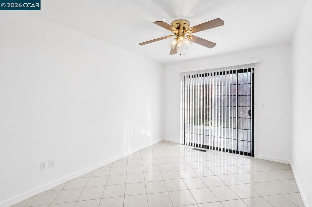 Image 4 of property listing at 2125 Willow Ave, Antioch, CA 94509
