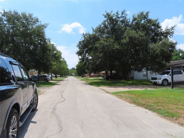 1629 Caspersen Drive, Houston, TX 77029