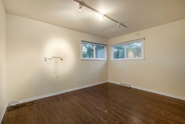 708 Barberry Road, Highland Park, IL 60035
