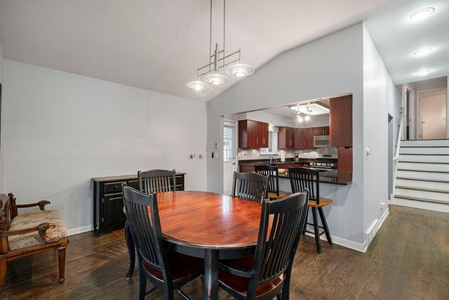 708 Barberry Road, Highland Park, IL 60035