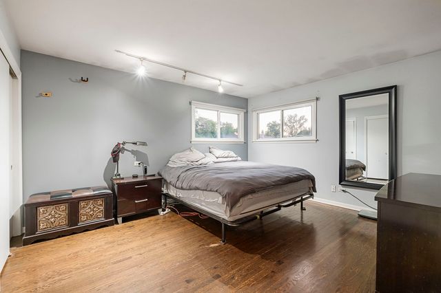 708 Barberry Road, Highland Park, IL 60035