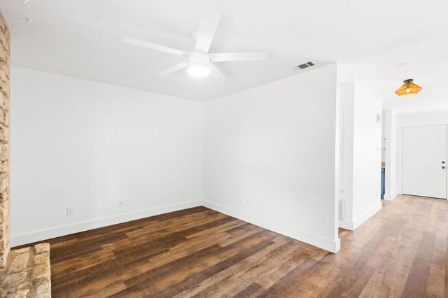 1712 N Timber Ridge RD, Austin, TX 78741