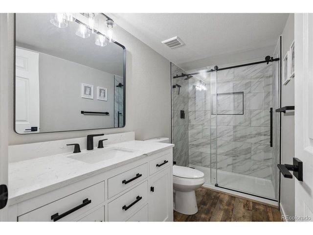 736 Northridge Rd, Highlands Ranch, CO 80126