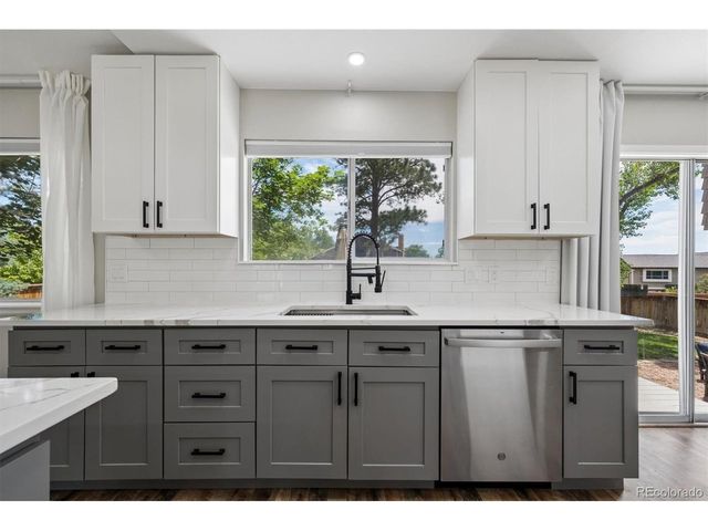 736 Northridge Rd, Highlands Ranch, CO 80126