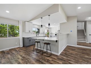 736 Northridge Rd, Highlands Ranch, CO 80126
