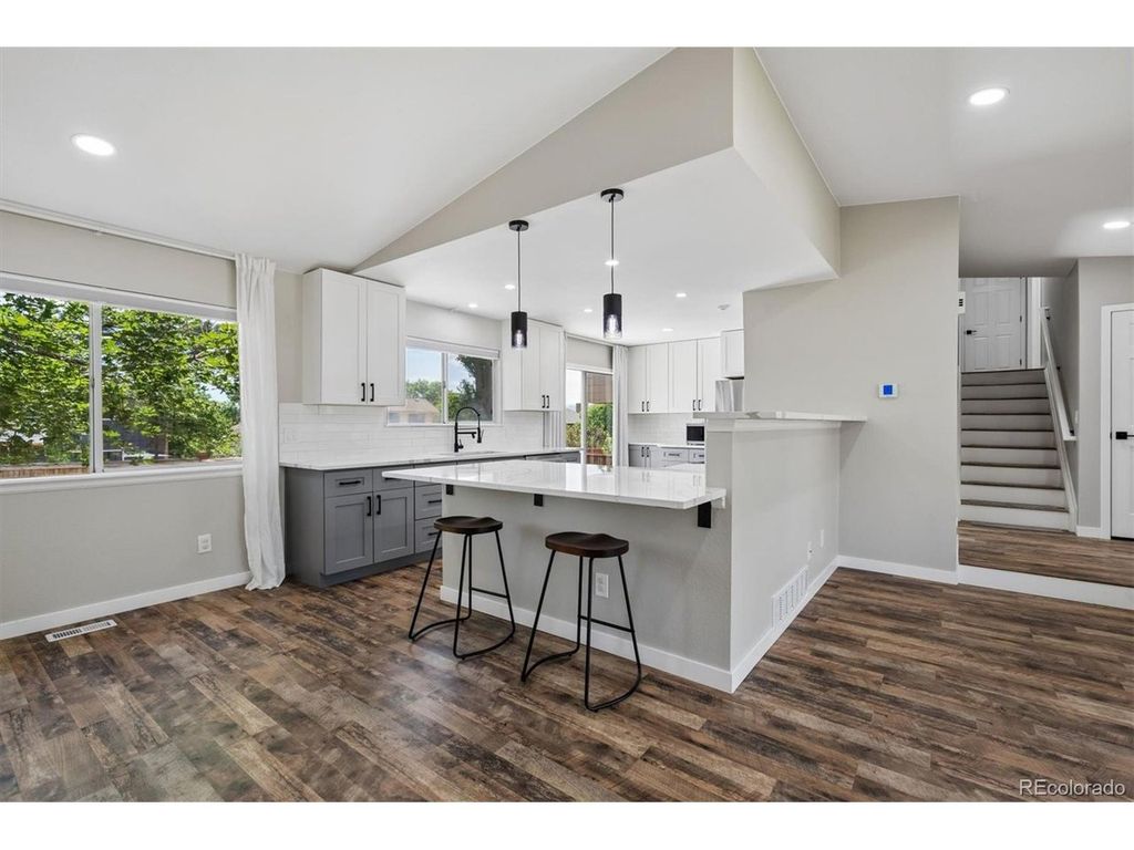 736 Northridge Rd, Highlands Ranch, CO 80126