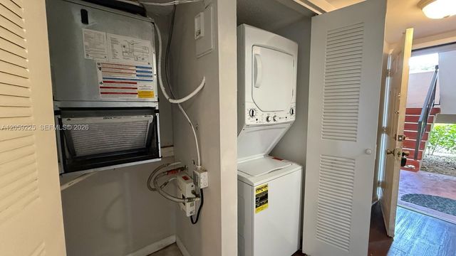 9933 Nob Hill Lane 9933, Sunrise, FL 33351