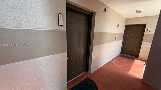 9933 Nob Hill Lane 9933, Sunrise, FL 33351