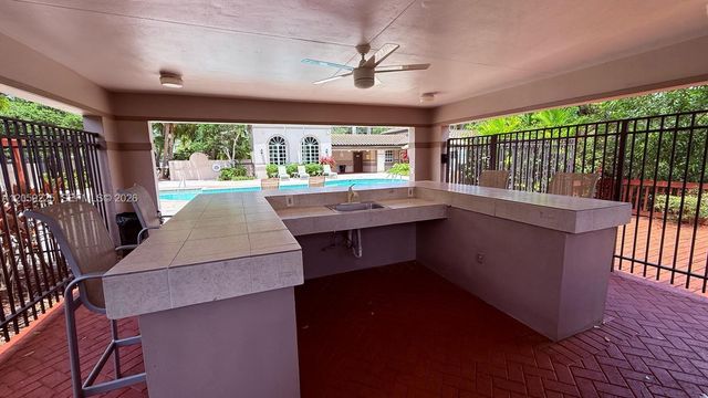 9933 Nob Hill Lane 9933, Sunrise, FL 33351
