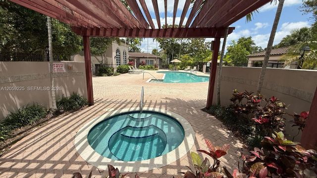 9933 Nob Hill Lane 9933, Sunrise, FL 33351
