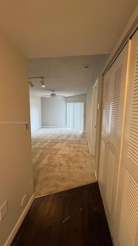 9933 Nob Hill Lane 9933, Sunrise, FL 33351