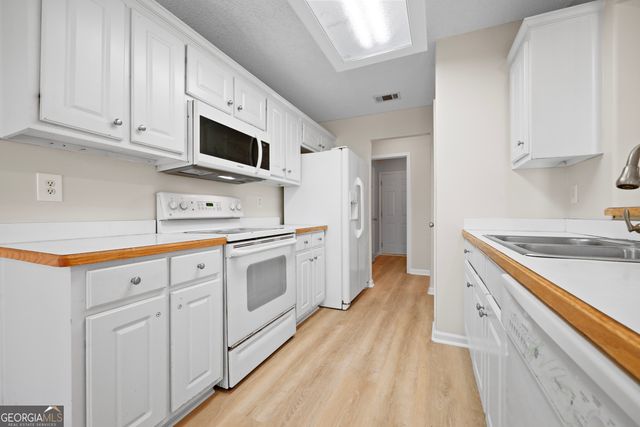 396 E Sycamore Drive, Winder, GA 30680