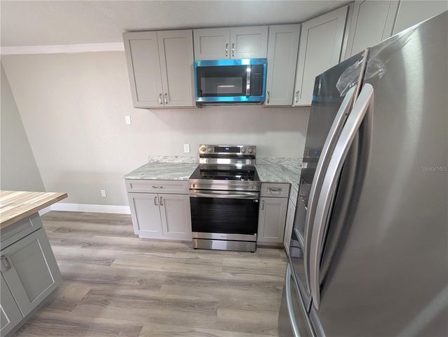 5521 BAY BOULEVARD 201, Port Richey, FL 34668