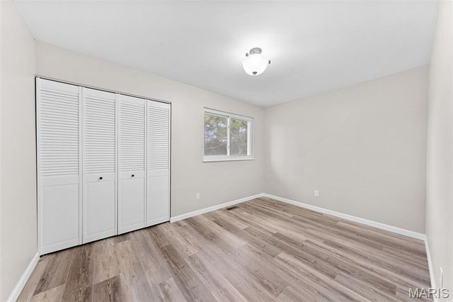 2556 Wesglen Estates Drive, Maryland Heights, MO 63043