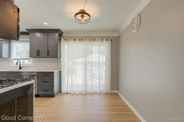 1842 Massoit Road, Royal Oak, MI 48073