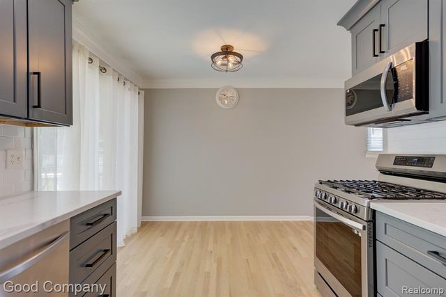 1842 Massoit Road, Royal Oak, MI 48073