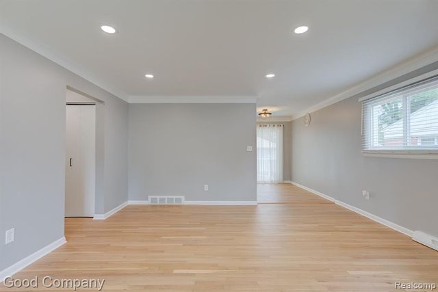 1842 Massoit Road, Royal Oak, MI 48073