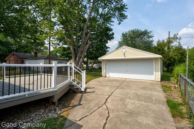 1842 Massoit Road, Royal Oak, MI 48073