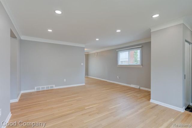 1842 Massoit Road, Royal Oak, MI 48073