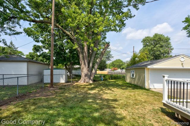 1842 Massoit Road, Royal Oak, MI 48073