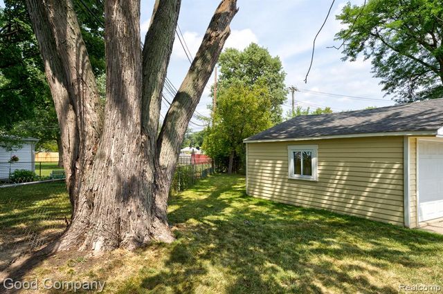 1842 Massoit Road, Royal Oak, MI 48073