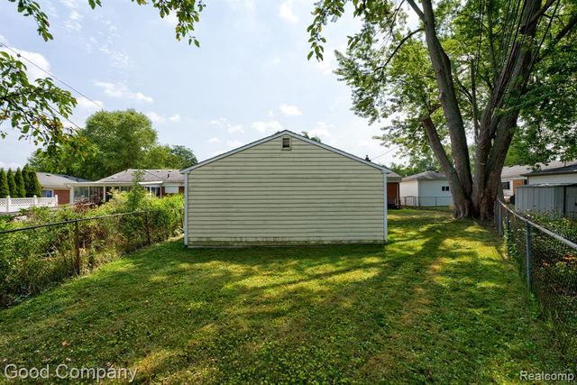 1842 Massoit Road, Royal Oak, MI 48073