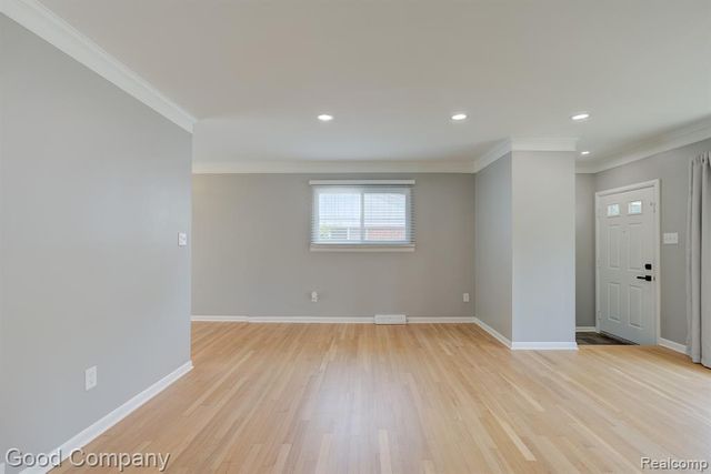 1842 Massoit Road, Royal Oak, MI 48073