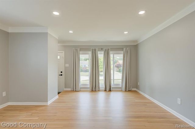 1842 Massoit Road, Royal Oak, MI 48073