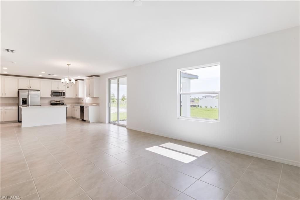 266 Lakeside Breeze WAY, LEHIGH ACRES, FL 33936 — photo 2