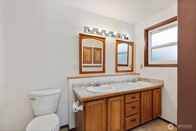 2633 Ivy Street, Port Townsend, WA 98368