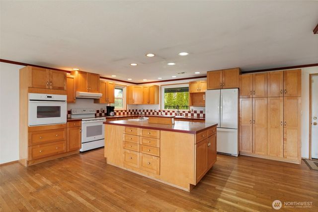 2633 Ivy Street, Port Townsend, WA 98368